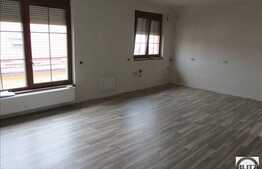 Apartament in vila, 3 camere decomandate, 90 mp utili, semifinisat, cu garaj