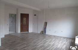 Apartament in vila, 3 camere decomandate, 90 mp utili, semifinisat, cu garaj