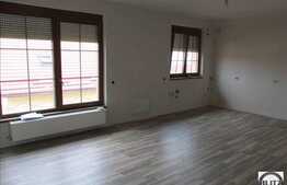 Apartament in vila, 3 camere decomandate, 90 mp utili, semifinisat, cu garaj