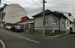 Investiție ! Casa cu 7 apartamente, 180 mp utili, teren 330mp ! Pretabil Booking, inchiriere, Airbnb ! Central !