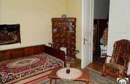 2 camere, 72 mp, decomandat, in imobil tip casa/vila, garaj, zona semicentrala!