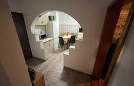 Apartament 3 camere, decomandat, etaj intermediar, zonă liniștită, Răcădău