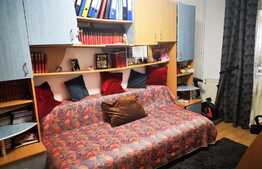 Apartament 3 camere, decomandat, etaj intermediar, zonă liniștită, Răcădău