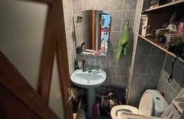 Apartament 3 camere, decomandat, etaj intermediar, zonă liniștită, Răcădău