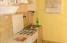 Apartament 1 camera de vanzare, 35.5 mp utili, zona Casa Piratilor, cu boxa