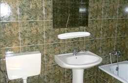 Apartament 1 camera de vanzare, 35.5 mp utili, zona Casa Piratilor, cu boxa