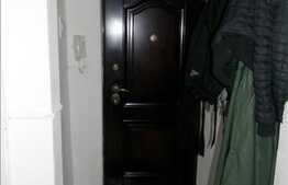 Vanzare 4 camere, decomandat, etaj intermediar, zona Nora. Boxa inclusa!