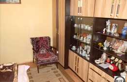 Vanzare 4 camere, decomandat, etaj intermediar, zona Nora. Boxa inclusa!