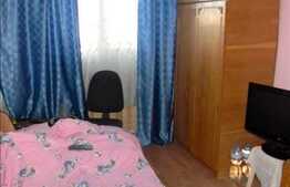 Vanzare 4 camere, decomandat, etaj intermediar, zona Nora. Boxa inclusa!