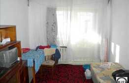 Apartament de vanzare, 2 camere decomandate, zona strazii Primaverii