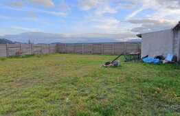 Casa cu teren de 800 mp, in apropiere de Dealul Lempes, Sanpetru