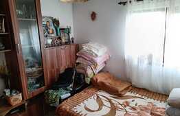 Casa cu teren de 800 mp, in apropiere de Dealul Lempes, Sanpetru