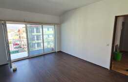 Apartament de 50 mp utili si pod de 54 mp inscris in CF, parcare optionala, zona Porii