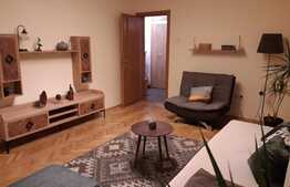 Apartament de 2 camere, decomandat, parcare, Centrul Civic