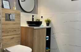 Apartament la cheie, parcare, lift, balcon de 10 mp, zona Terra