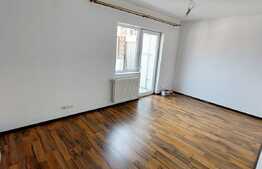 Apartament 3 camere, parcare, zona Stejarului