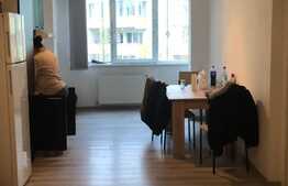 Apartament 2 camere, etaj intermediar,parcare,zona Florilor