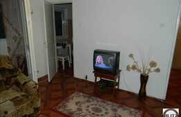 1 camera, 28 mp, zona strazii Ciresilor