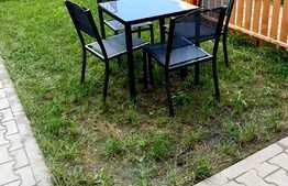 Apartament decomandat, 2 camere, gradina, parcare, zona Vivo!