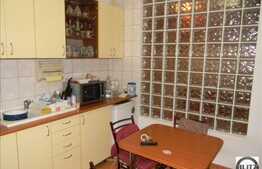 Apartament 3 camere decomandate, zona Coloane, 57 mp utili