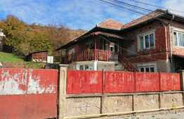 Casa individuala de 140 mp utili, teren 416 mp, Baciu!