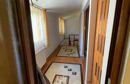 Casa zona centrala, aproape de magazine si bus, 90 mp, 350 mp teren!