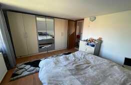 Casa zona centrala, aproape de magazine si bus, 90 mp, 350 mp teren!