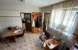 Casa zona centrala, aproape de magazine si bus, 90 mp, 350 mp teren!