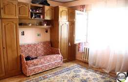 Inchirere apartament cu 2 camere, 55 mp, decomandat, zona Plopilor