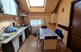 Apartament 4 camere, 2 balcoane, zona Florilor