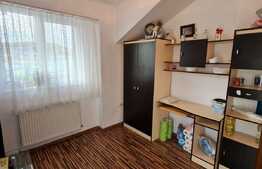 Apartament 4 camere, 2 balcoane, zona Florilor