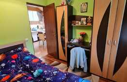 Apartament 4 camere, 2 balcoane, zona Florilor