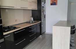 Apartament 3 camere, 75 mp, curte, parcare, zona Golden Tulip