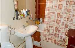 Vanzare apartament 4 camere, 80 mp utili, zona Kaufland, cu boxa si parcare