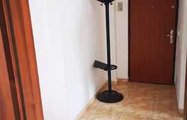 Apartament 4 camere, decomandat, zonă liniștită, aproape de Calea București