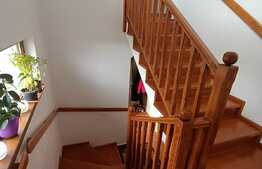 Casa familiala in zona Colonie Bod