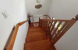 Casa familiala in zona Colonie Bod