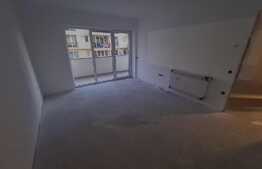 Apartament 2 camere, etaj intermediar, balcon 8 mp, parcare cu CF! Zona strazii Porii