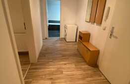 Apartament de 2 camere, decomandat, 48 mp, zona Bartolomeu 
