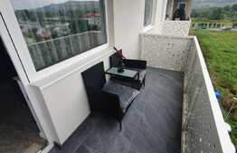 Apartament cu 2 camere, 50 mp, semidecomandat, parcare, zona Vivo 