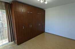 Apartament 2 camere, etaj intermediar, terasa si loc parcare, Andrei Muresanu!