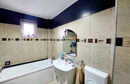 Apartament de 2 camere semidecomandate, 48mp, balcon! Zona VIVO