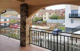 Casa individuala la cheie, 200 mp utili, 520 mp teren, Dezmir