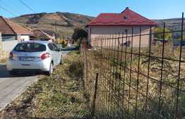 Teren intravilan 1600 mp, aflat in zona de constructii case in Chinteni