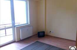 Vanzare apartament 3 camere, 83 mp utili, zona 21 Decembrie, cu garaj