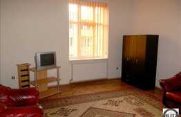 Vanzare apartament 3 camere, 100 mp utili! cu boxa la subsol, pret avantajos!