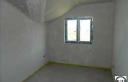 3 camere, 66 mp , balcon, mansarda! Semifinisat! Acces facil!