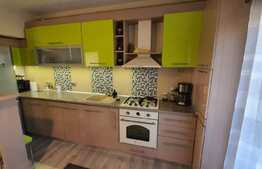 Apartamentul ideal, etaj intermediar, cu 3 camere, parcare, in Apahida zona centrala!