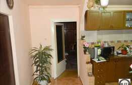 2 camere de vanzare, 56 mp, cu boxa  si  loc de parcare in garaj