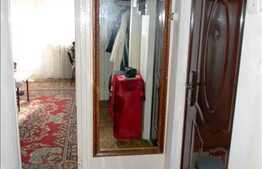 Apartament 3 camere de vanzare, 57 mp utili, zona Profi, cu boxa